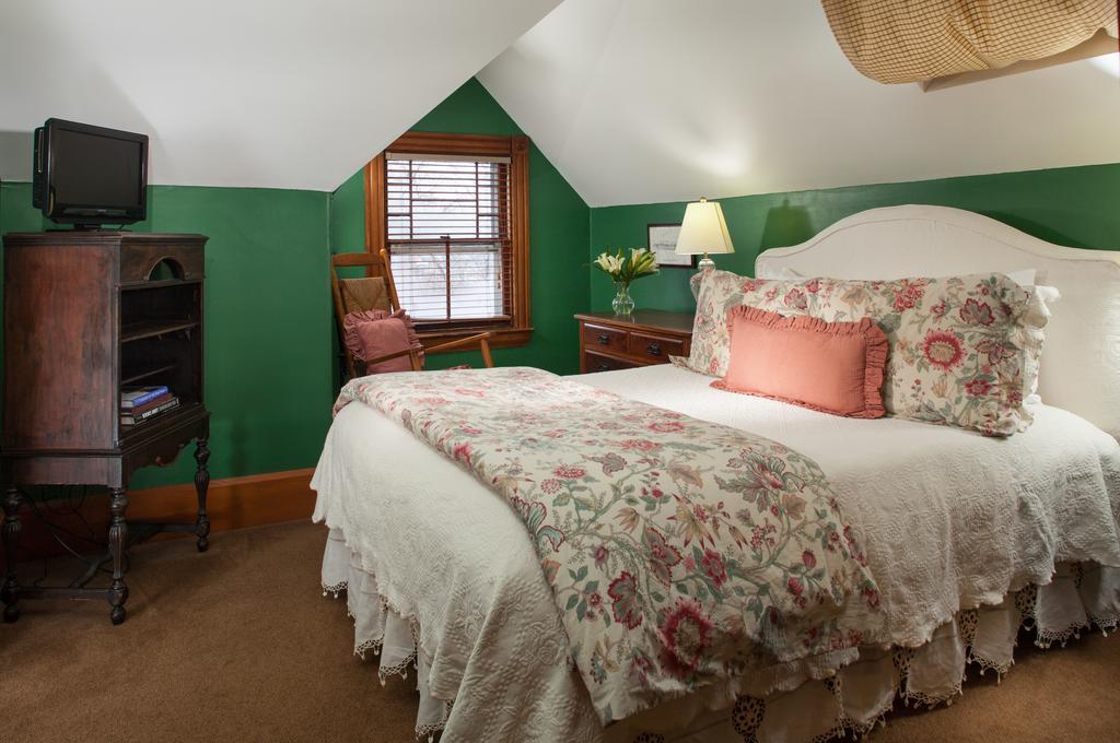 Lang House On Main Street Bed & Breakfast Burlington Dış mekan fotoğraf