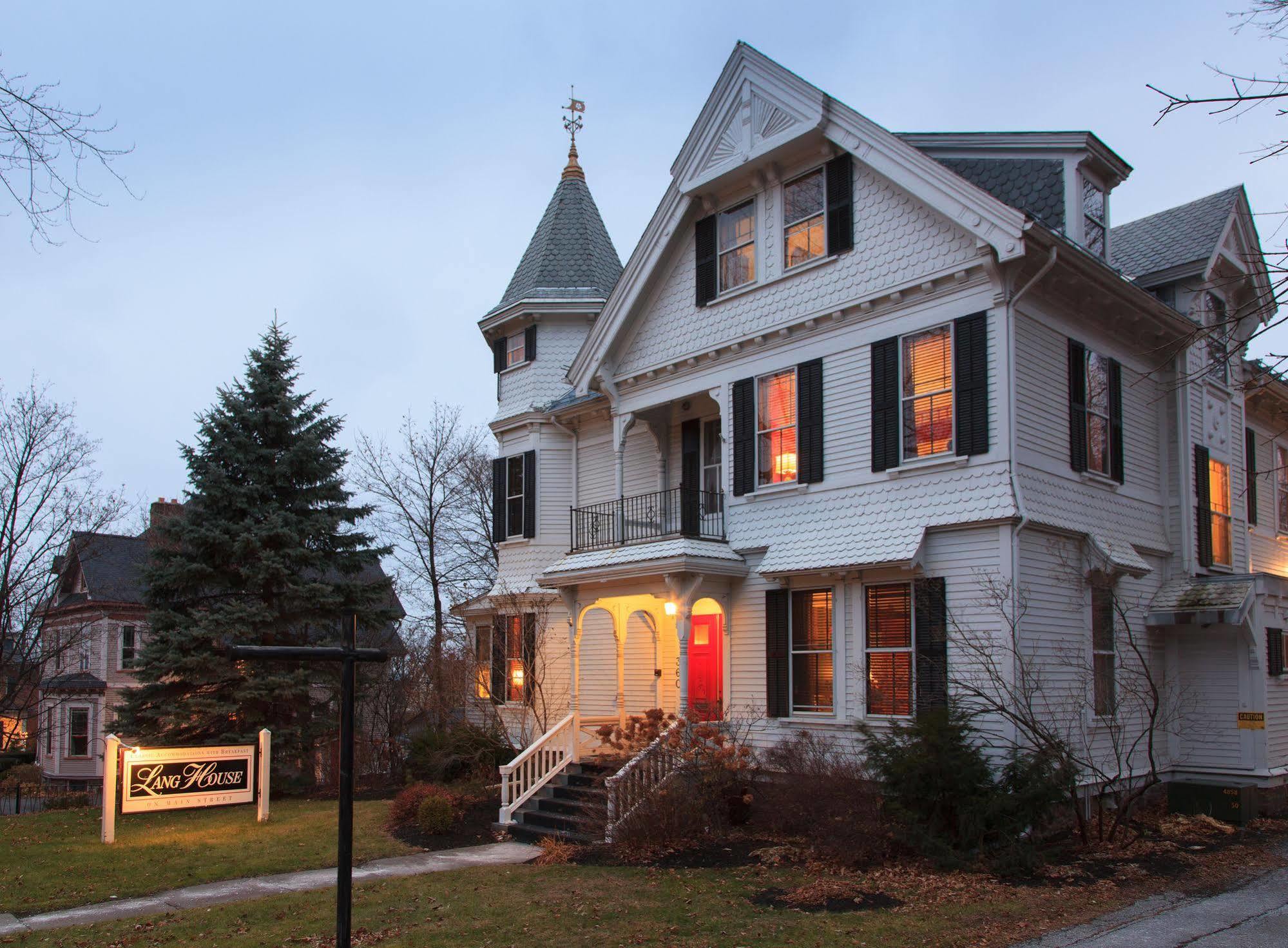 Lang House On Main Street Bed & Breakfast Burlington Dış mekan fotoğraf